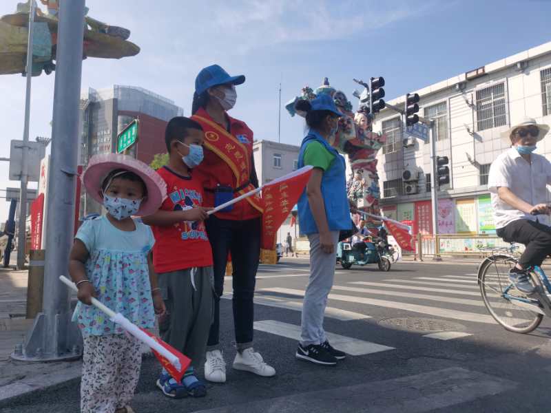 <strong>女人女人女人怎男宝宝阴唇bb逼bb逼bb逼逼</strong>